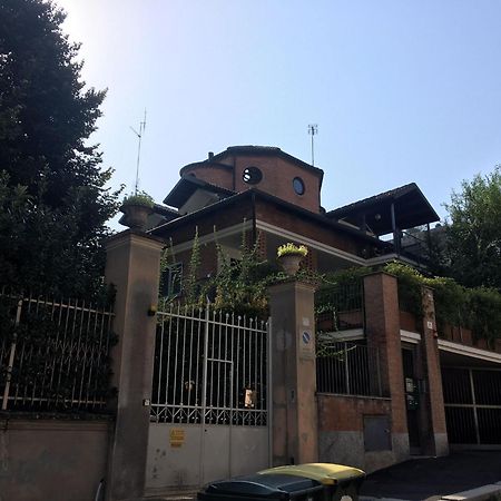 Appartamentino Autonomo Zona Gran Madre Di Dio Turin Exterior foto
